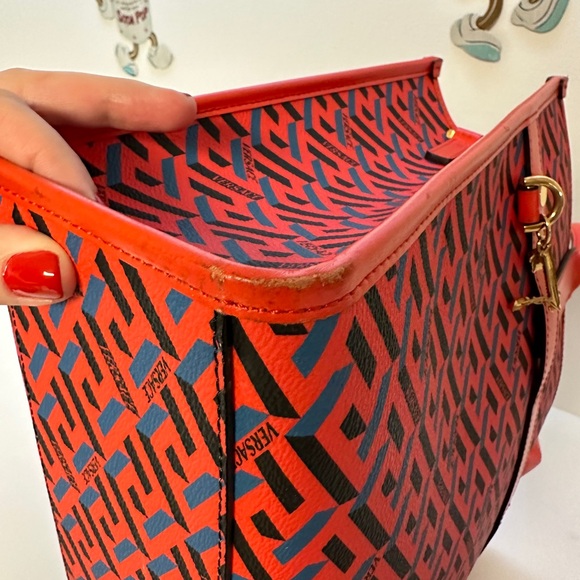 GREAT CONDITION!! Versace La Greca Signature Tote Bag in Red - Picture 12 of 16